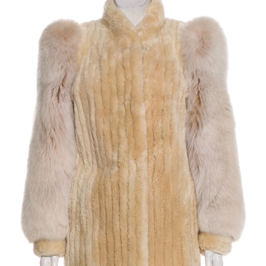 Elegant Cream Fox & Beaver Fur Coat